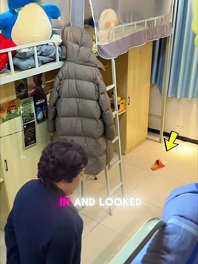 Mom Caught Them Filming at Night… Thanks to One Slipper! 😂👡