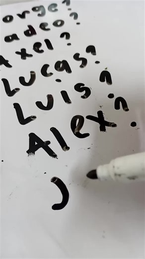 Videos de hola soy Ale❤️ (@roblox_frlos1) con “sonido original - Maby