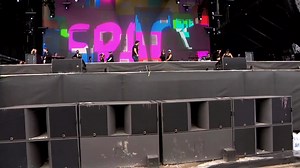 Luis Fonsi est la tête d'affiche ce soir au Festival d'été de Québec. Et Pascale Robitaille a permis à sa plus grande fan de le rencontrer! | TVA Québec