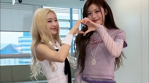 【izna】250408 郑世菲和STAYC裴秀珉 SIGN challenge！