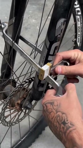 Here’s a simple trick to lock your bike securely and keep it safe wherever you park it #machine