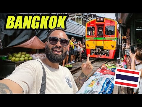 Maeklong Railway Market in Bangkok, Thailand 🇹🇭 *MOST DANGEROUS MARKET*