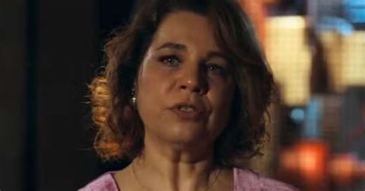 Violeta provoca Tati e Madalena responde com um tapa em 'Volta por Cima'