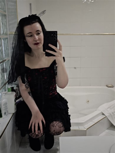 Bridal Fashion Inspired by Nosferatu