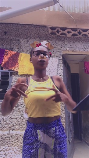 Vidéos de Gneki Debora (@gneki.debora) avec son original - 🎧