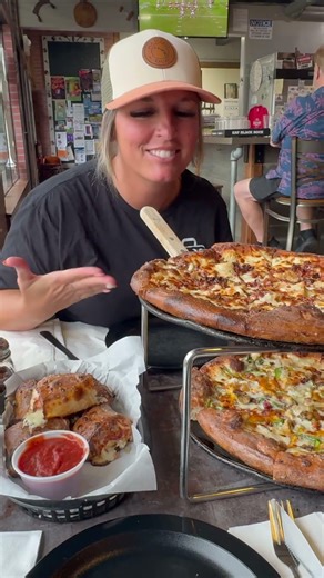 🍕 Dinner at Black Rock Pizza | Captain Cook, Hawaii 🍕#CaptainCookHawaii #HawaiiFood #BigIslandEats