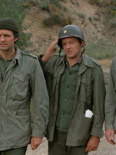 47K views · 1.2K reactions | Best scene from M*A*S*H 4077 - Comedy of War 70-80s #MASH #mash4077 #4077 #War #WWI #oldwar #Comedy | Join us: https://www.facebook.com/groups/772465791028529 . | Mash 4077 - Best Of Best | Facebook
