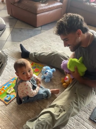 Llegó el tío Austin a jugar con Alanna 🥰 #melinoto #pangal #reality #viral #viralvideos