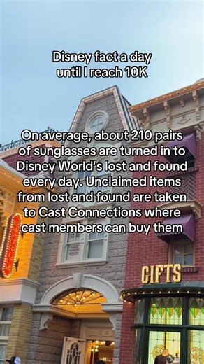 Cast Connections is how I got a $3 blow dryer on my college program | Disney Worker