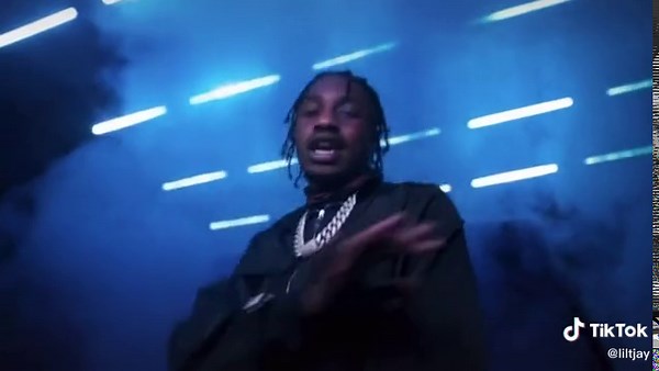 Different type of cars Imma start ofc !! 🔥🔥 stopp playing I could switch up the flow however on anybeat!! 😤😤 But yea go listen to VROOM OUTNOW 🤯