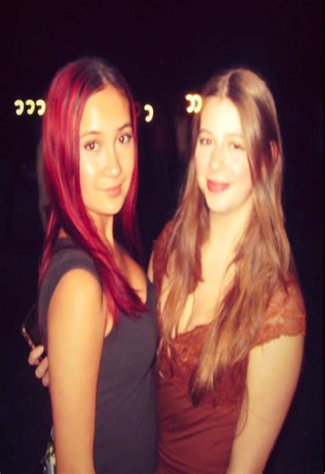 Beautiful Moments with Friends: Hana and Olivia