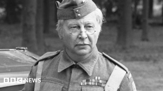 Clive Dunn, Dad's Army actor, dies aged 92