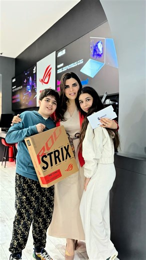 Azerbaijan Technologies on Instagram: "Balaca müştərimizin sevinci bizi də sevindirir😍 Xeyirli olsun! #Aztechbaku #ASUS #ROG #gaming #laptop"