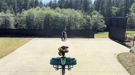 🏏🏏 Batting against the Paceman 525 Express bowling machine in the backyard. #Paceman #CricketGear #batting #pacebowling #crickettraining | Dimension Sport