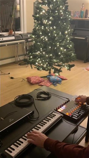 Stranger Things theme song loop