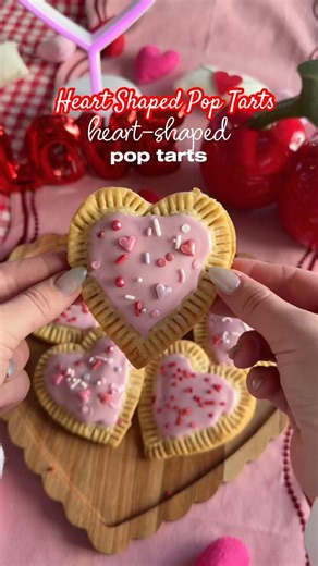 you will want to make these 💗 shaped pop-tarts over & over #valentinestreats #valentinesdaydessert