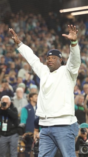 386K views · 13K reactions | Ken Griffey Jr. is in the house for Game 5 in Seattle  #ALDS | MLB | Facebook