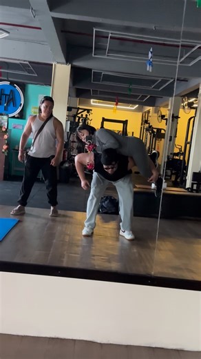 14K views · 99 reactions | Pano mag gym ang couple sa harap ng single sa gym? | Jireh Singson | Facebook