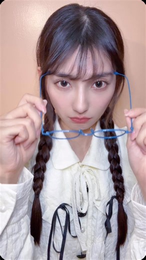 高野麻里佳(こうのまりか)🐈‍⬛ | #紫雲寺家の子供たち #清葉 風メガネ👓 #ReSee | Instagram