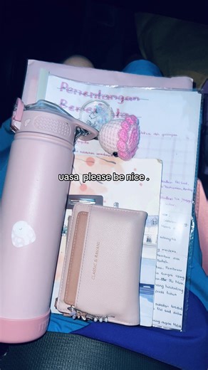 Exploring Uasa: The Classic Ravani Purse Collection