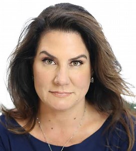 Danielle DiMartino Booth | Biography 2021