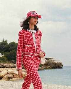 59K views · 5.2K reactions | Held at Monte-Carlo Beach, the CHANEL Cruise 2022/23 show tells a story of coastal elegance on the Riviera. The collection designed by Virginie Viard imagines a spirited ode to Monte-Carlo days and nights filled with cosmopolitan elegance, glamour and speed. ​ See more at chanel.com/-RTW_Cruise22-23 | CHANEL | Facebook