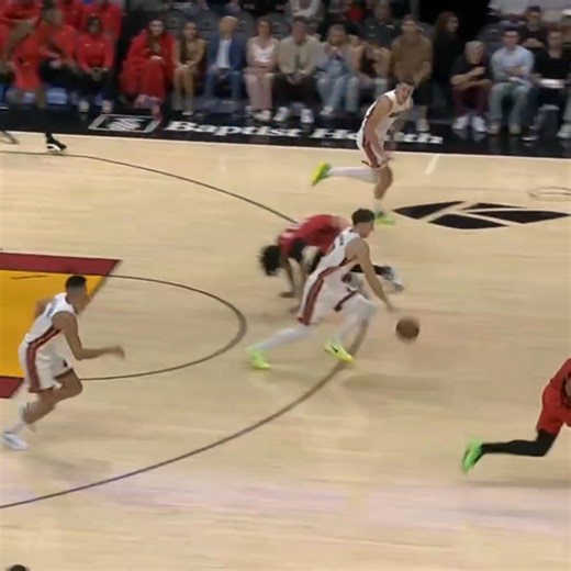 Sipaaaaj! Veče karijere Nikole Jovića u pobedi nad Portlandom! • 29 poena • 9 skokova • 7 asistencija • 10 od 16 iz igre Ubedljivo najvećih 20 za vreme provedeno na terenu. Bravo, majstore! | NBA No Limits by Arena Sport