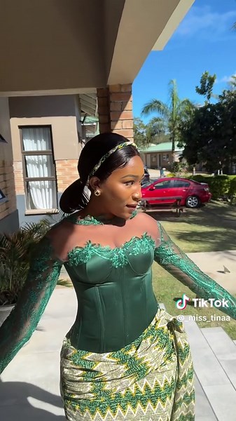 Served ! #zimweddings🇿🇼 #roora #bridesmaid