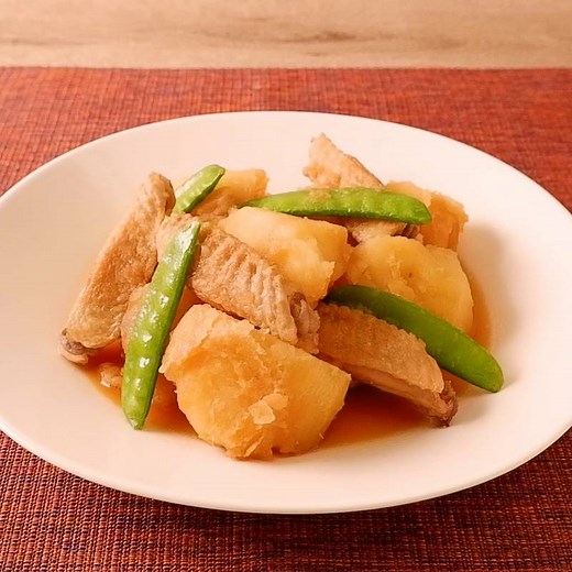 じゃがいもと鶏手羽中の煮物 作り方・レシピ | クラシル