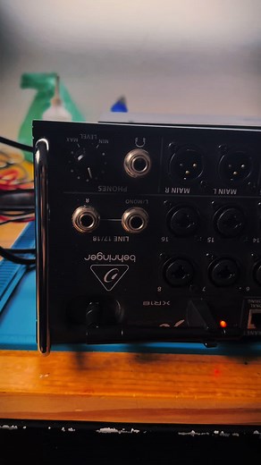 Reparo Completo da Mesa Behringer XR18 com Wi-Fi