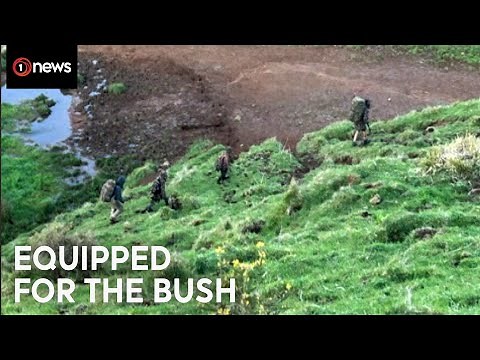 Missing fugitive Tom Phillips and 3 kids caught on camera | 1News on TVNZ+