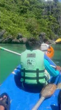 KAYAKING in the BIG LAGOON (Island Hopping Tour, El Nido, Palawan)