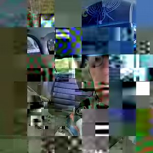 🚗🔧 Aurélien a du mal à cacher sa joie en voyant Gerry débarquer au garage avec l'une des sportives les plus emblématiques de sa génération avec son look inimitable : la #BMW 2002 Turbo ! 📺 Wheeler Dealers France inédit, ce soir à 21h05 sur RMC Découverte | RMC Découverte