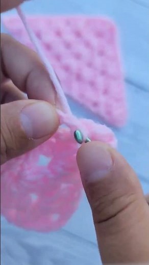 Need to crochet a triangle🔺? Here's an EASY tutorial!