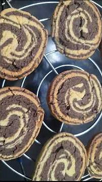 Chocolate Vanilla Swirl Cookies | Double Delight Swirl Bites Recipe | Choco Vanilla Twisters 🍪