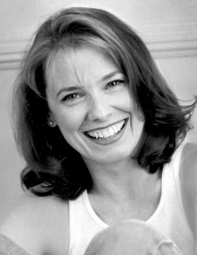 Isabel Glasser ~ Complete Biography & Wiki [ Family | Height | Age ]