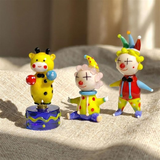 Blown Glass Circus Clown Figurine, Lampwork Bunny & Giraffe, Whimsical Miniature Clown, Party Favors, Unique Easter Gift, Circus Theme Decor - Etsy