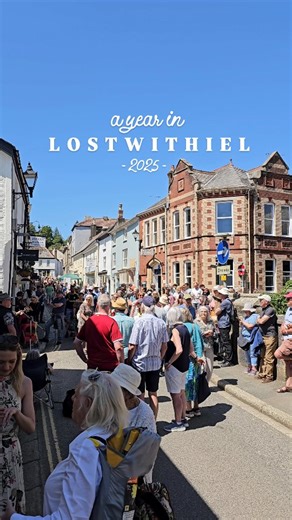 A look back over the last 12 months and many of the highlights our town has enjoyed. @lostfest.lostwithiel the Gin Festival, fun alongside and in our beautiful river, Dickensian Evening, the Lantern Parade and carols. Who's coming out for the Lostwithiel Giants Parade to see in the new year tonight? Wishing everyone a very Happy New Year and here's to our wonderful town flourishing in 2026 ✨️ . . . . . #VisitCornwall #cornwalllife #cornwallliving #cornishlife #pursuepretty | Lostwithiel