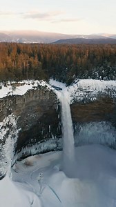 Wilderness is just a step away when you’re in the North Thompson Valley 🥾🐻🚵 Immerse yourself in a realm of endless escapades, where rivers flow freely and waterfalls roar with thunderous applause. Here, Canadian wildlife roams undisturbed, and every snowfall paints a majestic canvas of beauty. Discover the genuine warmth and charm of those who proudly call this region home. This is what your 2026 North Thompson adventures look like. 📍: North Thompson Valley 📸: North Thompson Valley, Camille