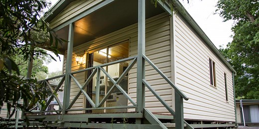 Riverside: 2 Bedroom Ensuite Cabin - Warburton Holiday Park