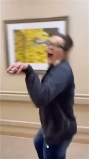 Staying Alive - Versão Meme