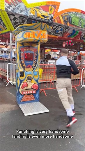 Funny boxing failure scene #funny #funnyvideo #satisfying