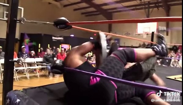 Trash lids were invented for this purpose #wrestling #prowrestling #indiewrestling #trash #iquitmatch