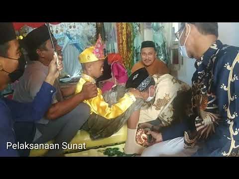 Prosesi sunat dalam tradisi gorontalo (Khitanan)