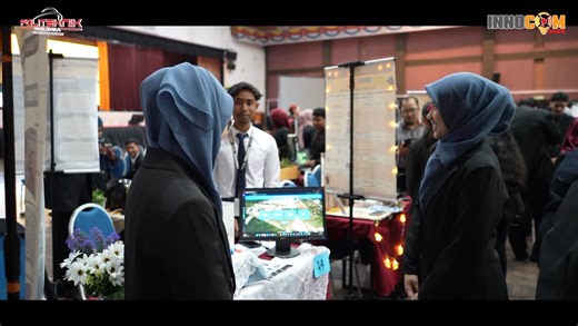Video Rangkuman INNOCOM 2025. INNOCOM 2025 melabuhkan tirai. Pertandingan Hasil FYP inovasi pelajar PTSS buat kali ke-8 diadakan. Terima kasih semua terutamanya Unit Penyelidikan, Inovasi & Komersialan PTSS . Selamat maju jaya buat Ketua Unit terbabit (selaku Pengarah Program) yang akan menjalankan tugas baharu pula nanti. | Politeknik Tuanku Syed Sirajuddin-PTSS