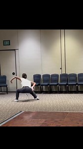 De jueves con Kayla Mak, la belleza y fluidez del movimiento! Coreografía de Nick Meola. Música de Franz Schubert, Serenade. Buen día de danza!! Fuente: nickittam | Ballet del Occidente