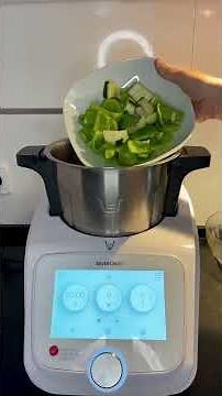 Traditional homemade gazpacho with a foolproof trick! 🍅