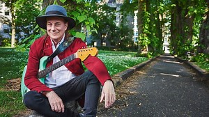 Gary Lucas: "The guitar is like an extension of my nervous system - I try to play what I feel and transmit it"