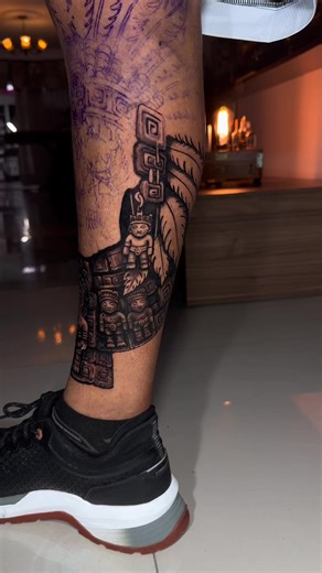 Piernita Tatuada: Estilos y Cultura Indígena