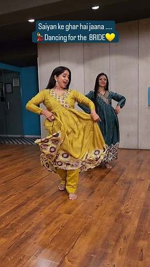 382K views · 1.5K reactions | Dancing for #dulhaniyaa ..... SAVE & SHARE find this full video - MEHNDI MASHUP 3 - a mix of 3 wedding dances for #BRIDE on youtube RITU'S DANCE STUDIO FIND many more Just search- WEDDING RITU on youtube | Ritu Gupta | Facebook